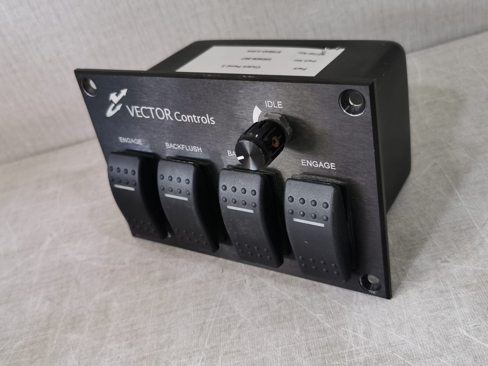 VECTOR CONTROLS 050806-867 VECTOR CONTROLS Clutch Panel 3 Part No: 050806-867 5