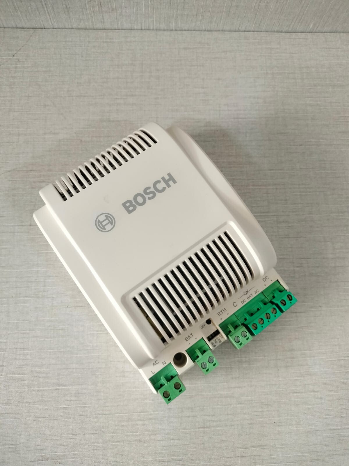 Bosch AC-100 BOSCH APS-PSU-60 AMC / F01U282970 POWER SUPPLY UNIT AC 100-240V 2