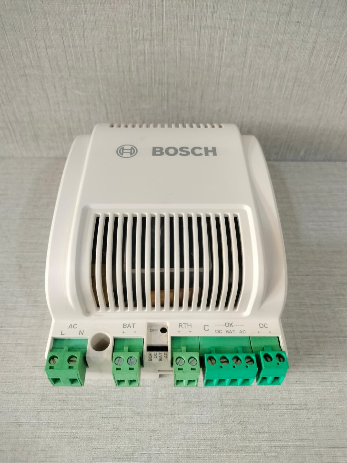 Bosch AC-100 BOSCH APS-PSU-60 AMC / F01U282970 POWER SUPPLY UNIT AC 100-240V 6