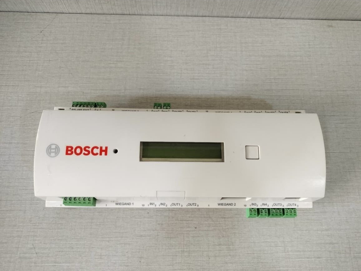 Bosch APC-AMC2-4WCF BOSCH APC-AMC2-4WCF CONTROL PANEL - BROKEN CASE 4