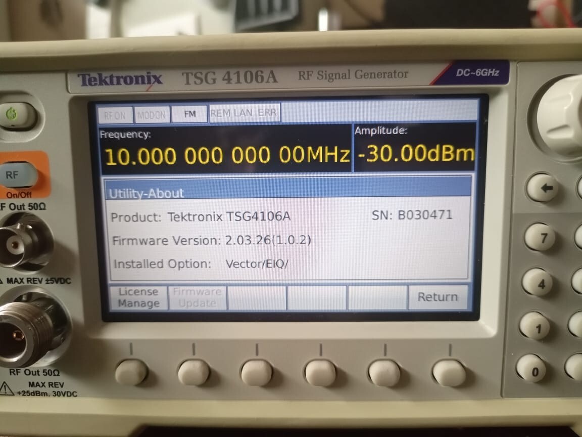 Tektronix TSG4106A Tektronix TSG 4106A / TSG4106A B030471 RF Signal Generator 4