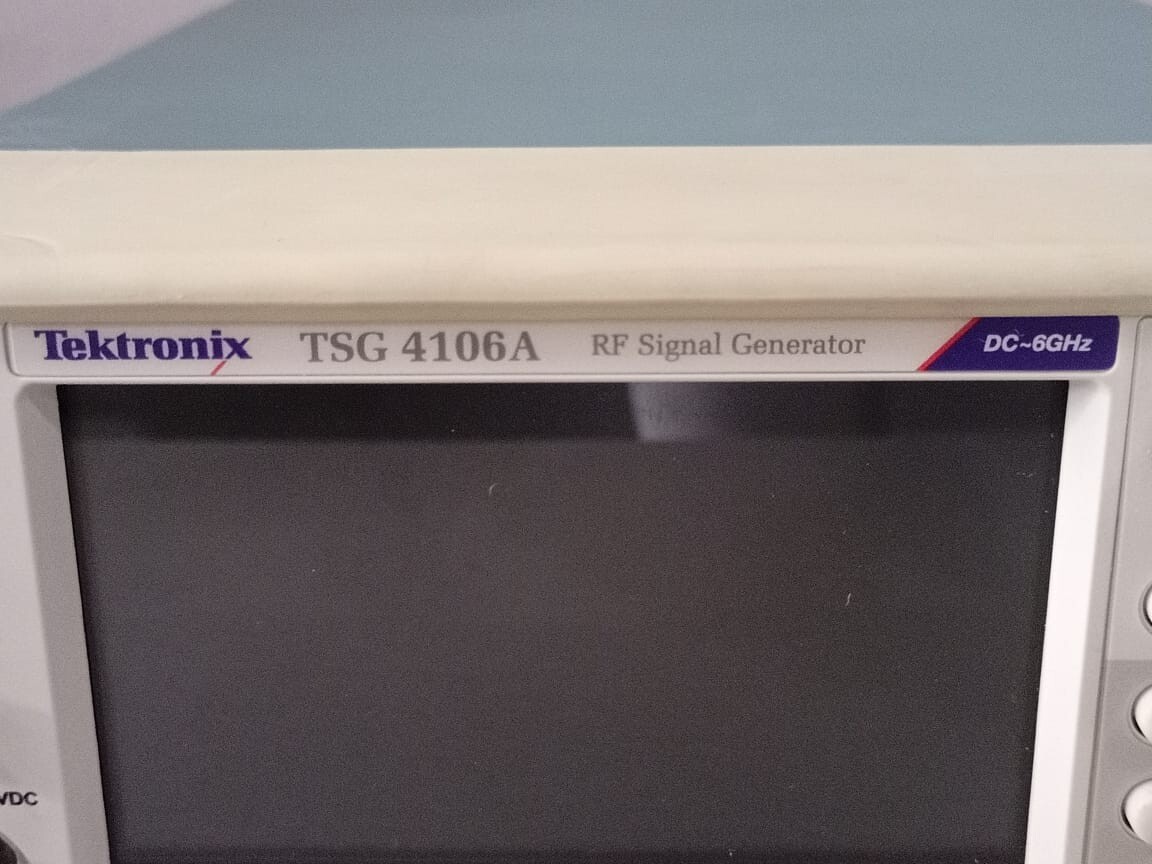 Tektronix TSG4106A Tektronix TSG 4106A / TSG4106A B030471 RF Signal Generator 10