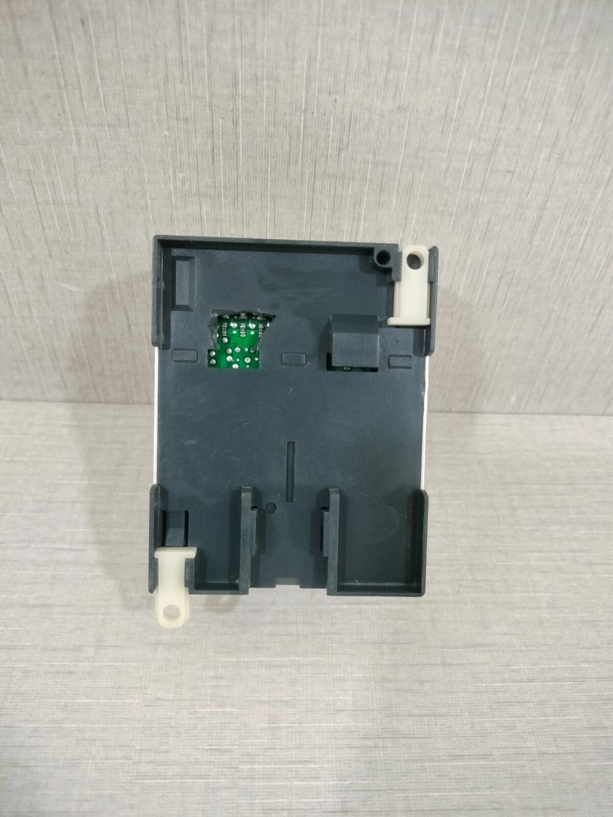 Schneider Electric SR2 B121FU TELEMECANIQUE SR2 B121FU 100-240VAC LOGIC RELAY 9