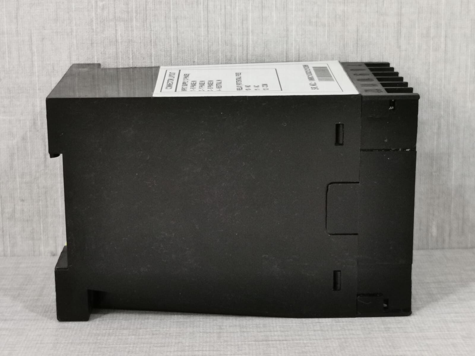SUB-ZERO VMRC-10/3 SUB-ZERO VMRC-10/3 THREE PHASE LINE VOLTAGE MONITOR 6