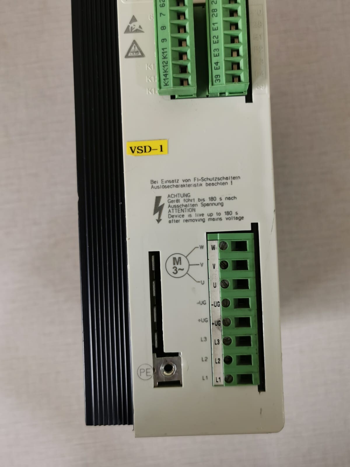 Moeller DF4-340-1K5 Moeller DF4-340-1K5 Frequency Inverter 1.5kW 4