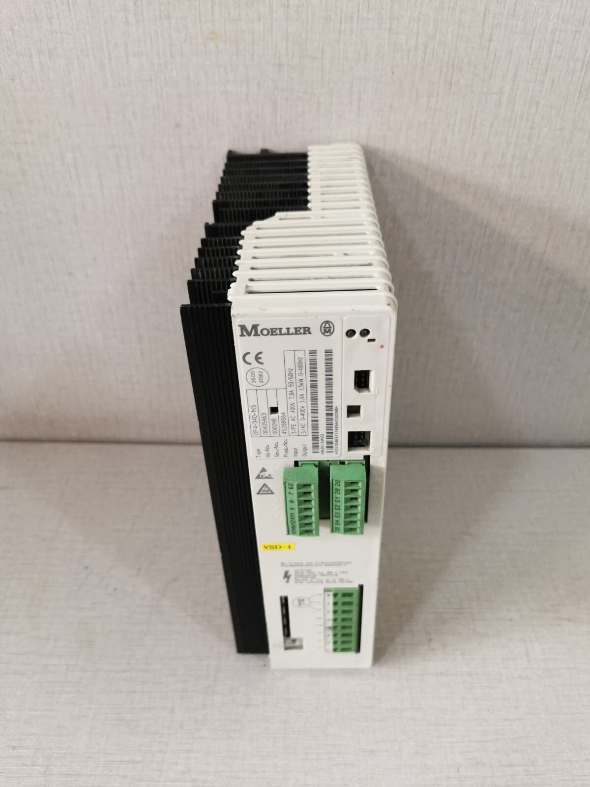 Moeller DF4-340-1K5 Moeller DF4-340-1K5 Frequency Inverter 1.5kW 8