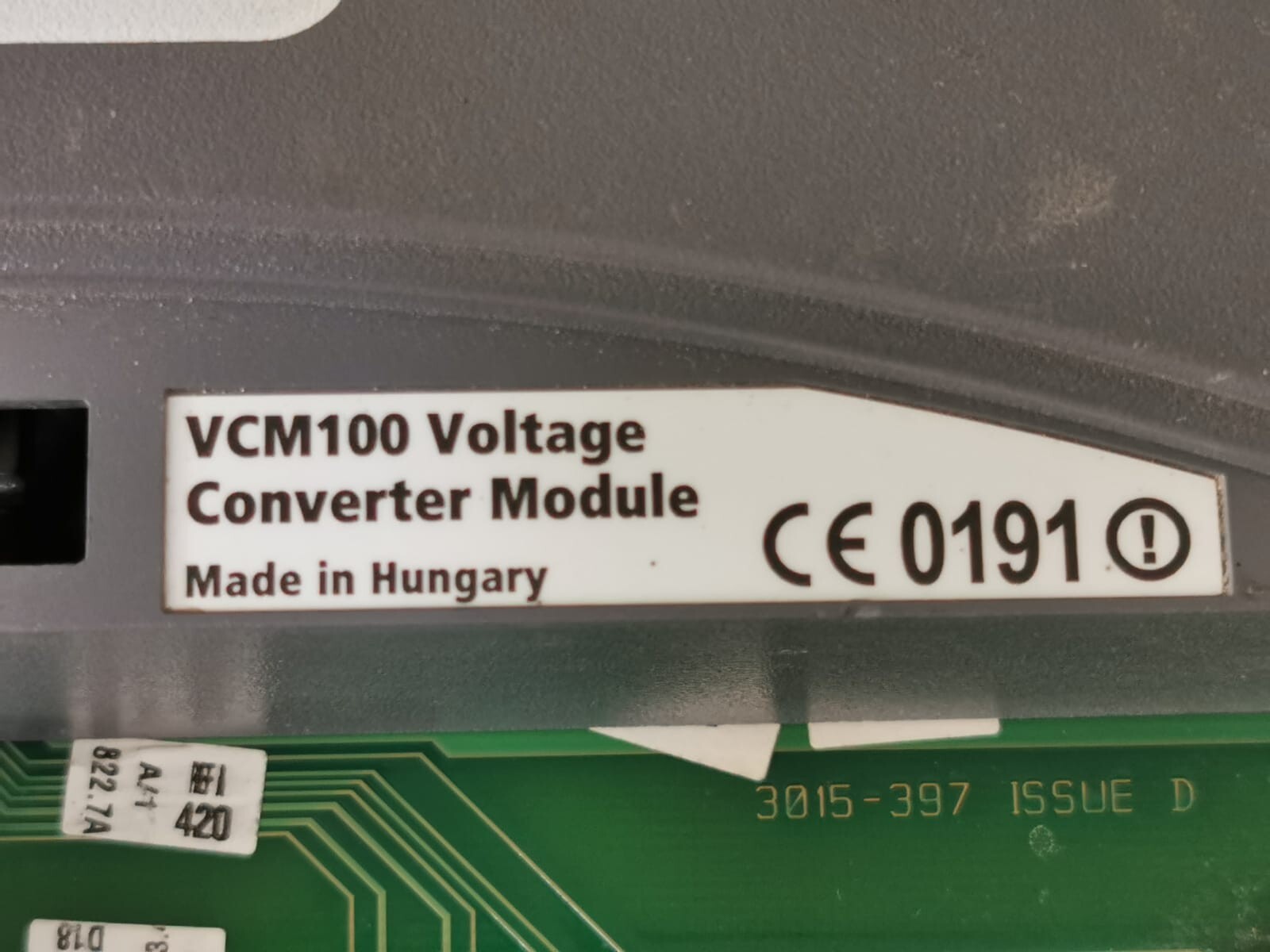 Raymarine VCM-100 Raymarine VCM 100 Voltage Converter Module - Missing Front Cover 6