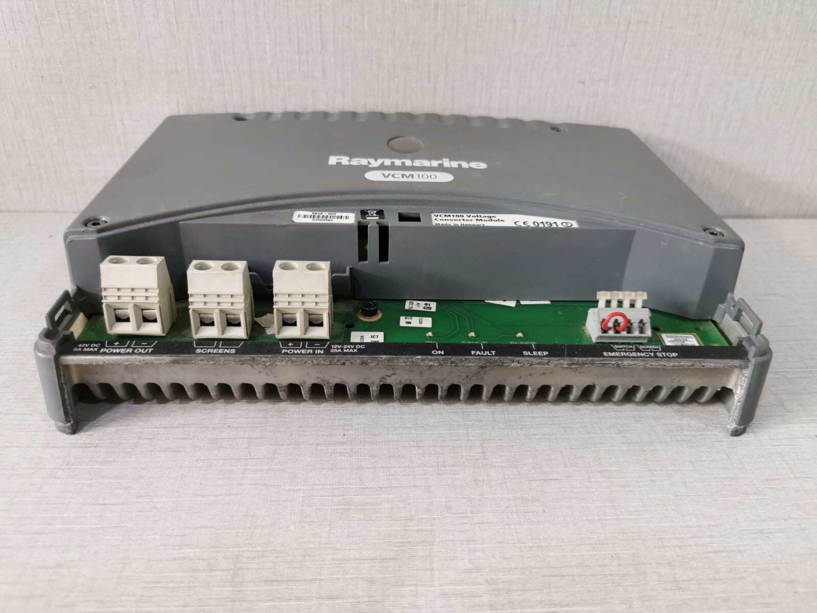 Raymarine VCM-100 Raymarine VCM 100 Voltage Converter Module - Missing Front Cover 8