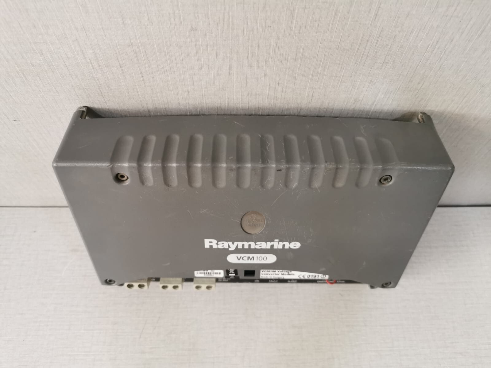 Raymarine VCM-100 Raymarine VCM 100 Voltage Converter Module - Missing Front Cover 9