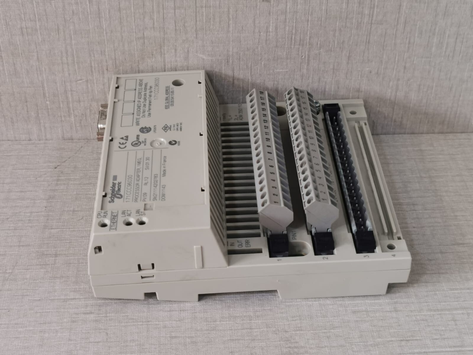 Schneider Electric 171CCC96030 Schneider Electric 171CCC96030 Processor Adapter with BASE 170ADM35010 10
