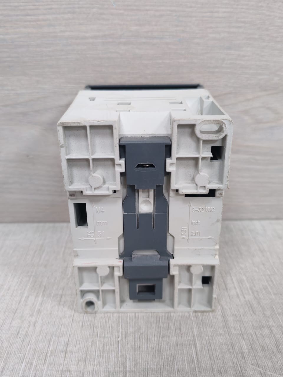 ABB XI16E1-E4.0 ABB XI16E1-E4.0 Extension Digital Input Module 16 24VDC INPUTS 1SBP260100R1001 7
