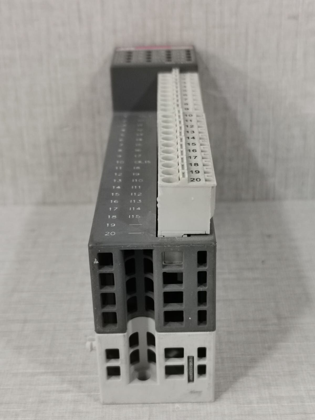 ABB 1TNE968902R2102 ABB DI562 A1 DIGITAL INPUT MODULE 1TNE968902R2102 7