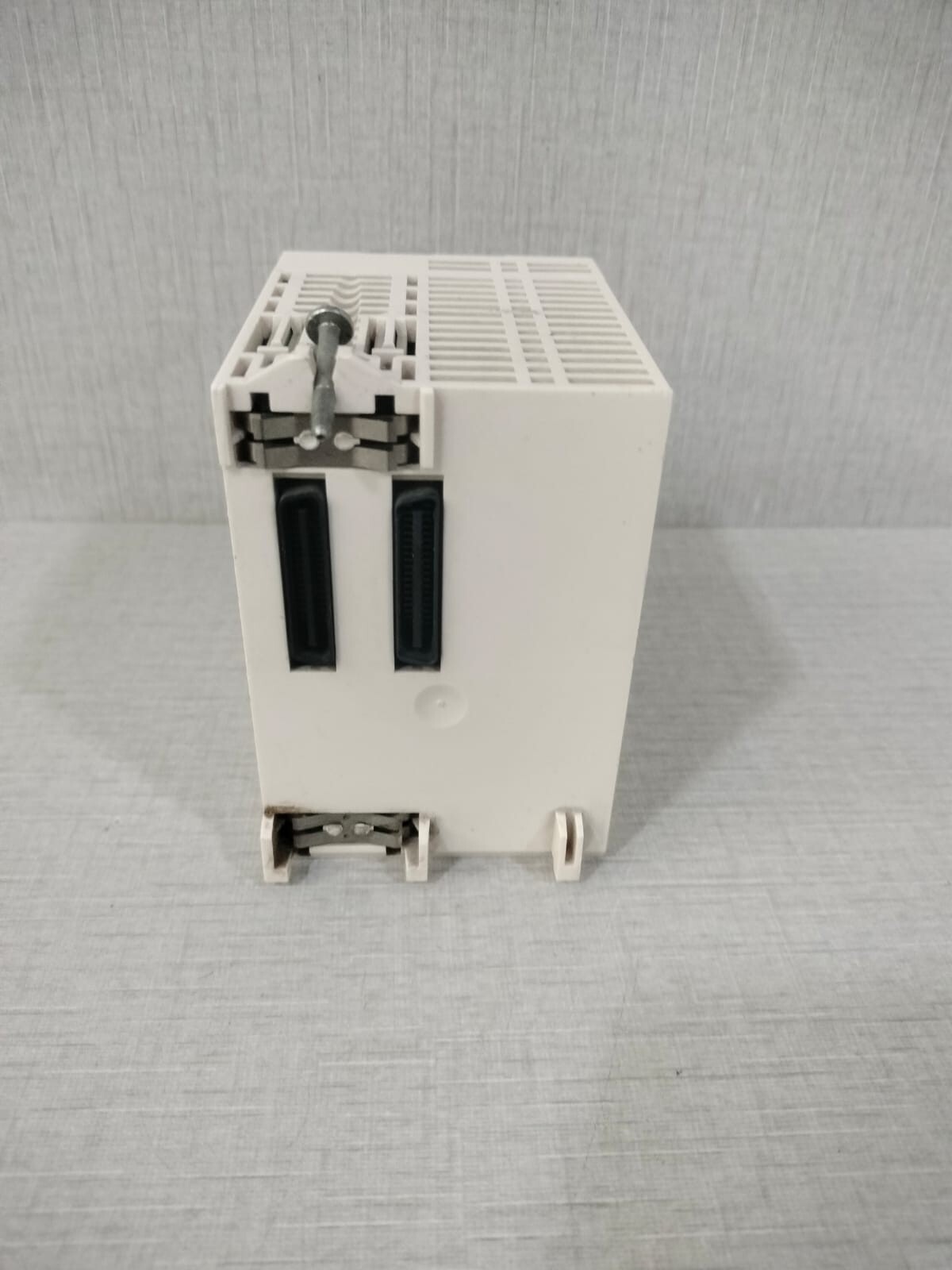 Schneider Electric BMXCPS2000 SCHNEIDER ELECTRIC BMXCPS2000 MODICON PROGRAMMABLE LOGIC CONTROLLER 9