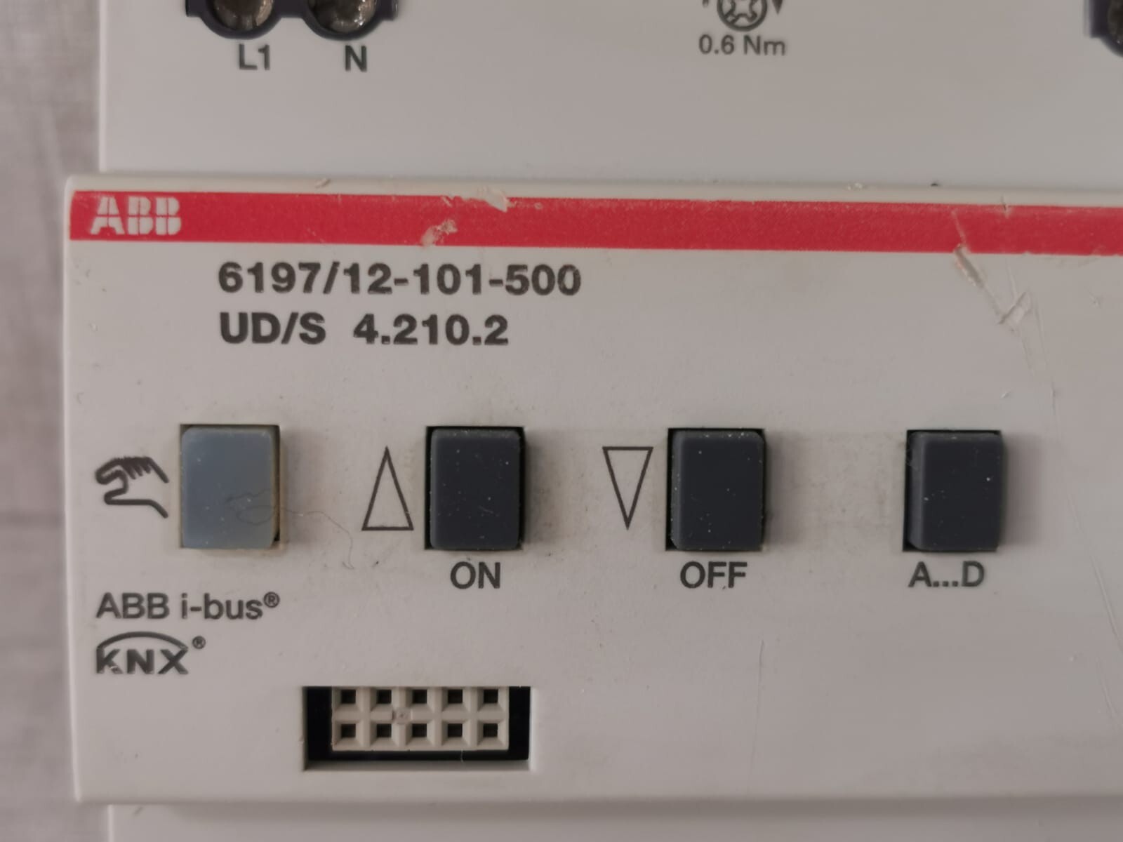 ABB 6197/12-101-500 ABB UD/S 4.210.2 UNIVERSAL DIMMING ACTUATOR 6197/12-101-500 2