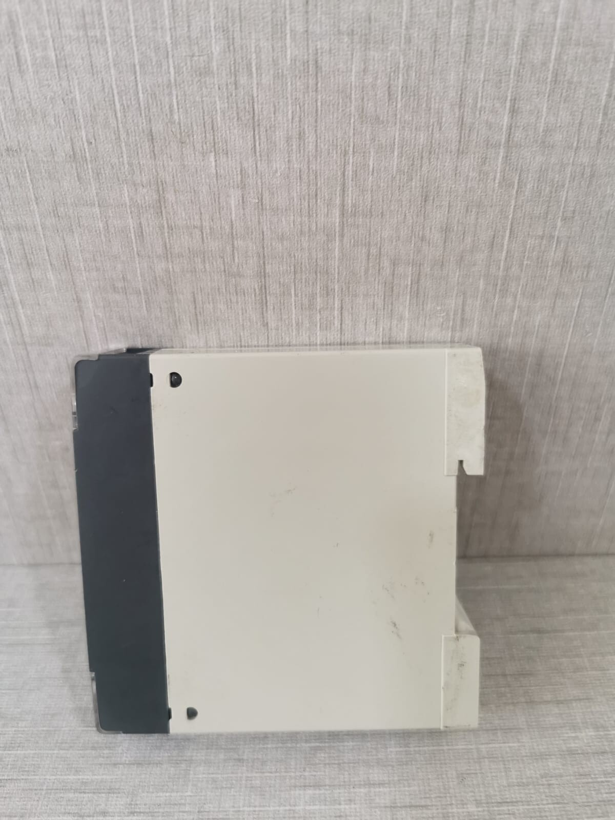 ABB 1SVR550029R8100 ABB 1SVR550029R8100 CT-MFE TIME RELAY 4