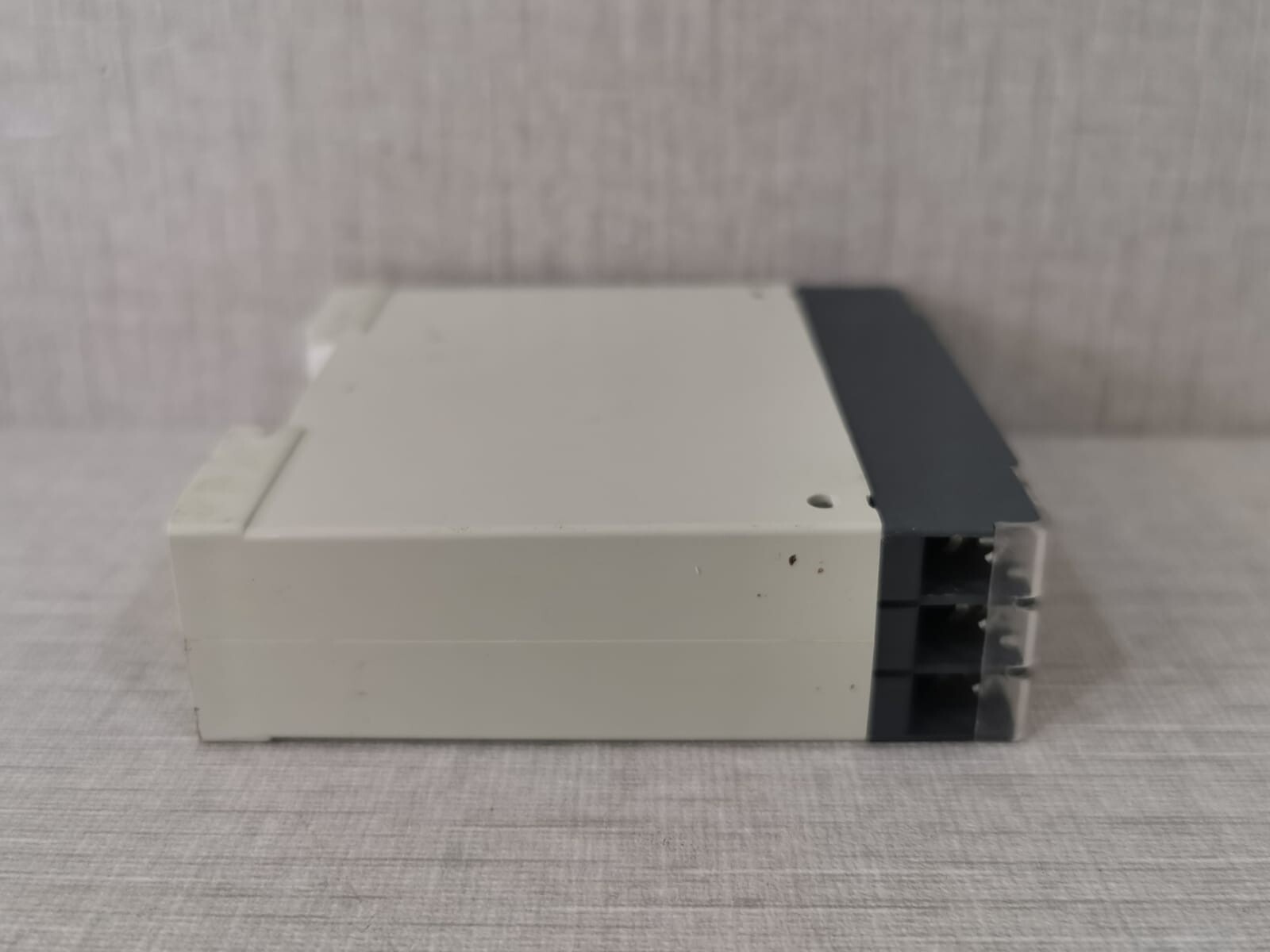 ABB 1SVR550029R8100 ABB 1SVR550029R8100 CT-MFE TIME RELAY 5