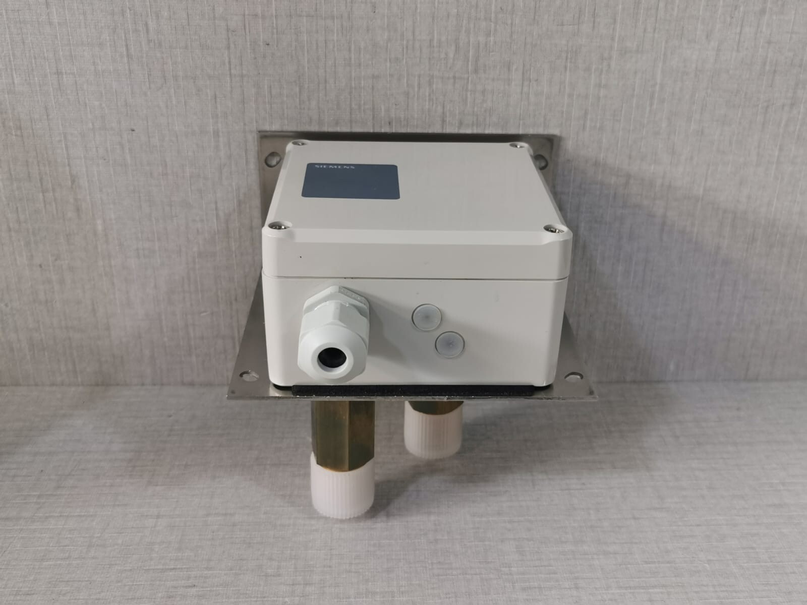 Siemens QBE61.3-DP5 SIEMENS QBE61.3-DP5 Differential Pressure Sensor 5