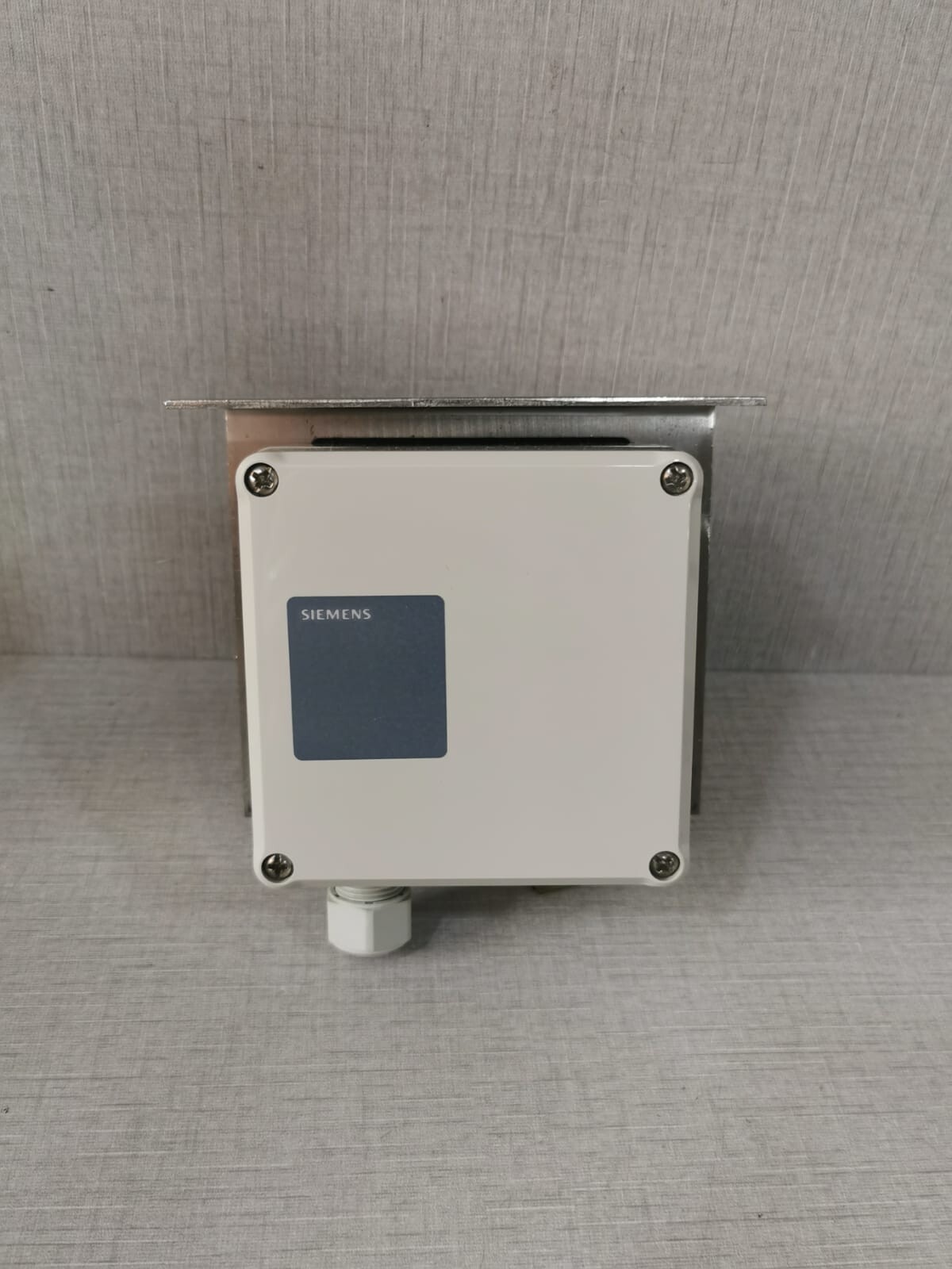 SIEMENS QBE61.3-DP5 Differential Pressure Sensor
