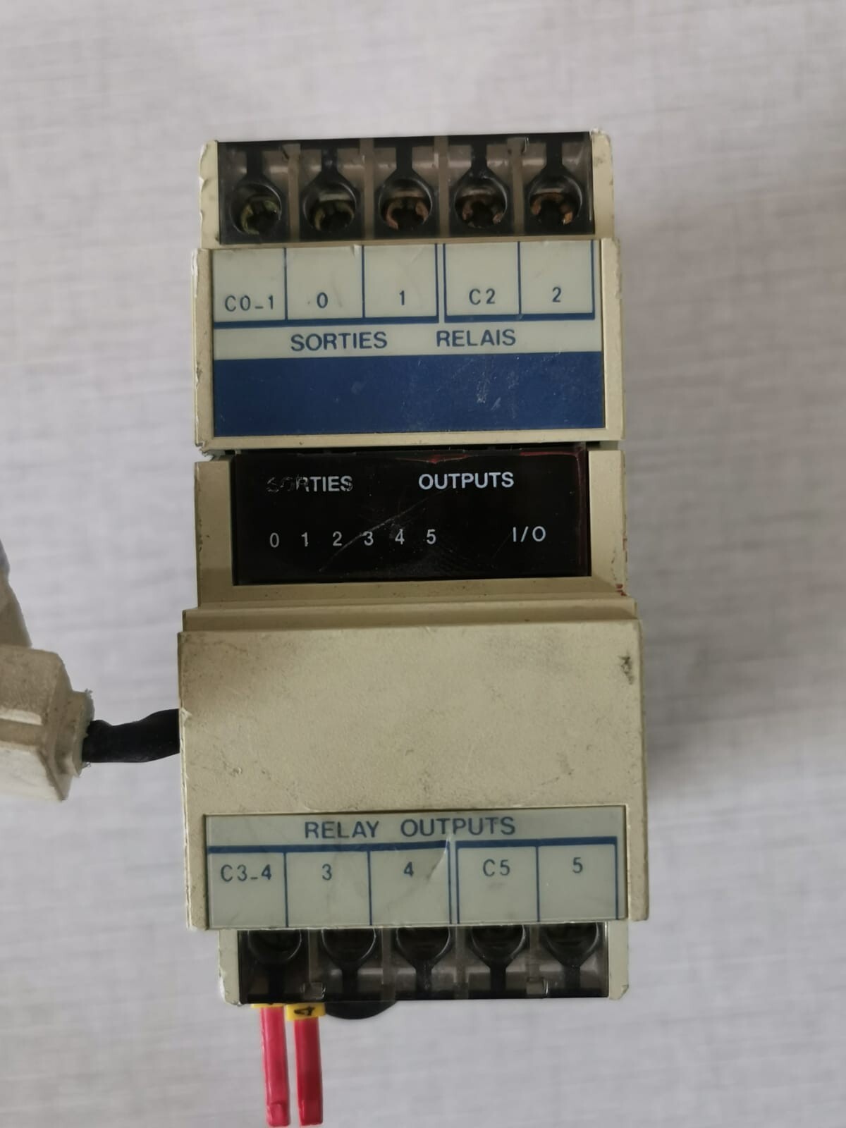 Telemecanique TSXDSF635 TELEMECANIQUE TSX DSF 635 / TSXDSF635 6 RELAYS OUTPUTS 2