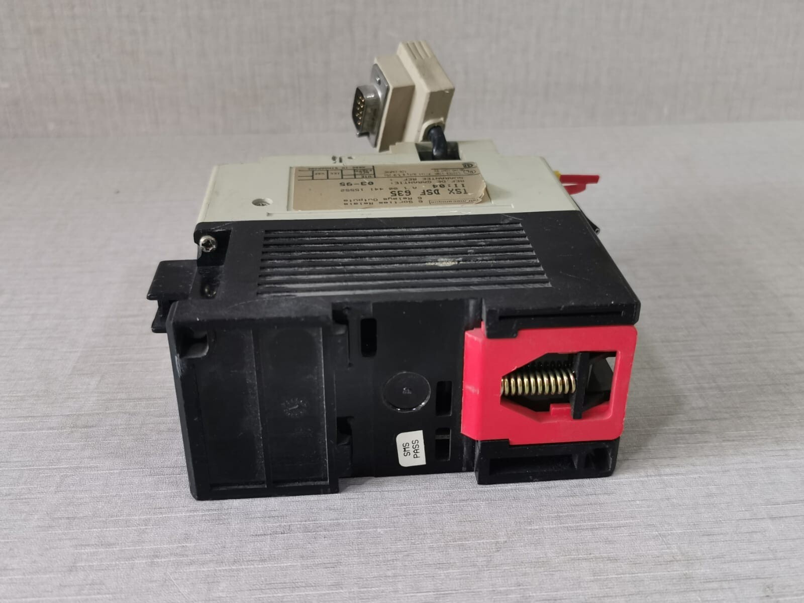 Telemecanique TSXDSF635 TELEMECANIQUE TSX DSF 635 / TSXDSF635 6 RELAYS OUTPUTS 10