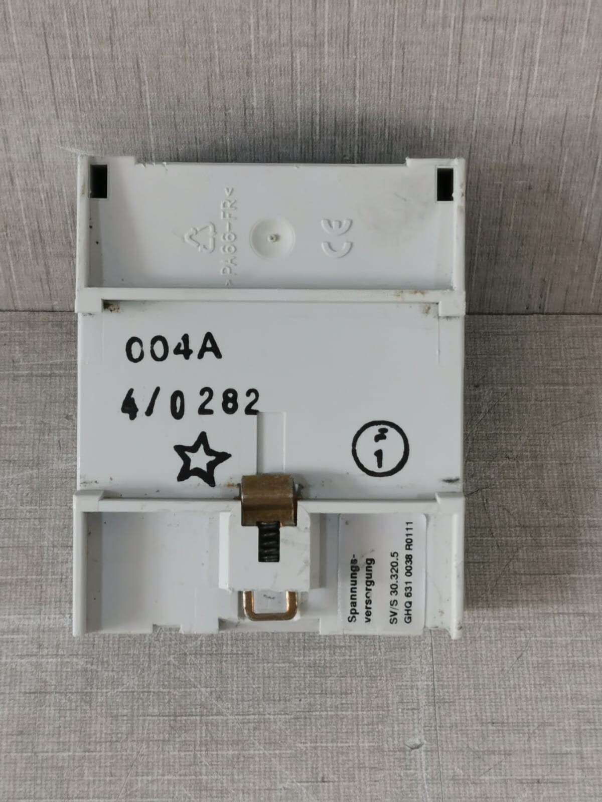 ABB GHQ6310038R0111 GHQ6310038R0111 ABB i-bus SV/S 30.320.5 Power Supply- 29 VDC 9