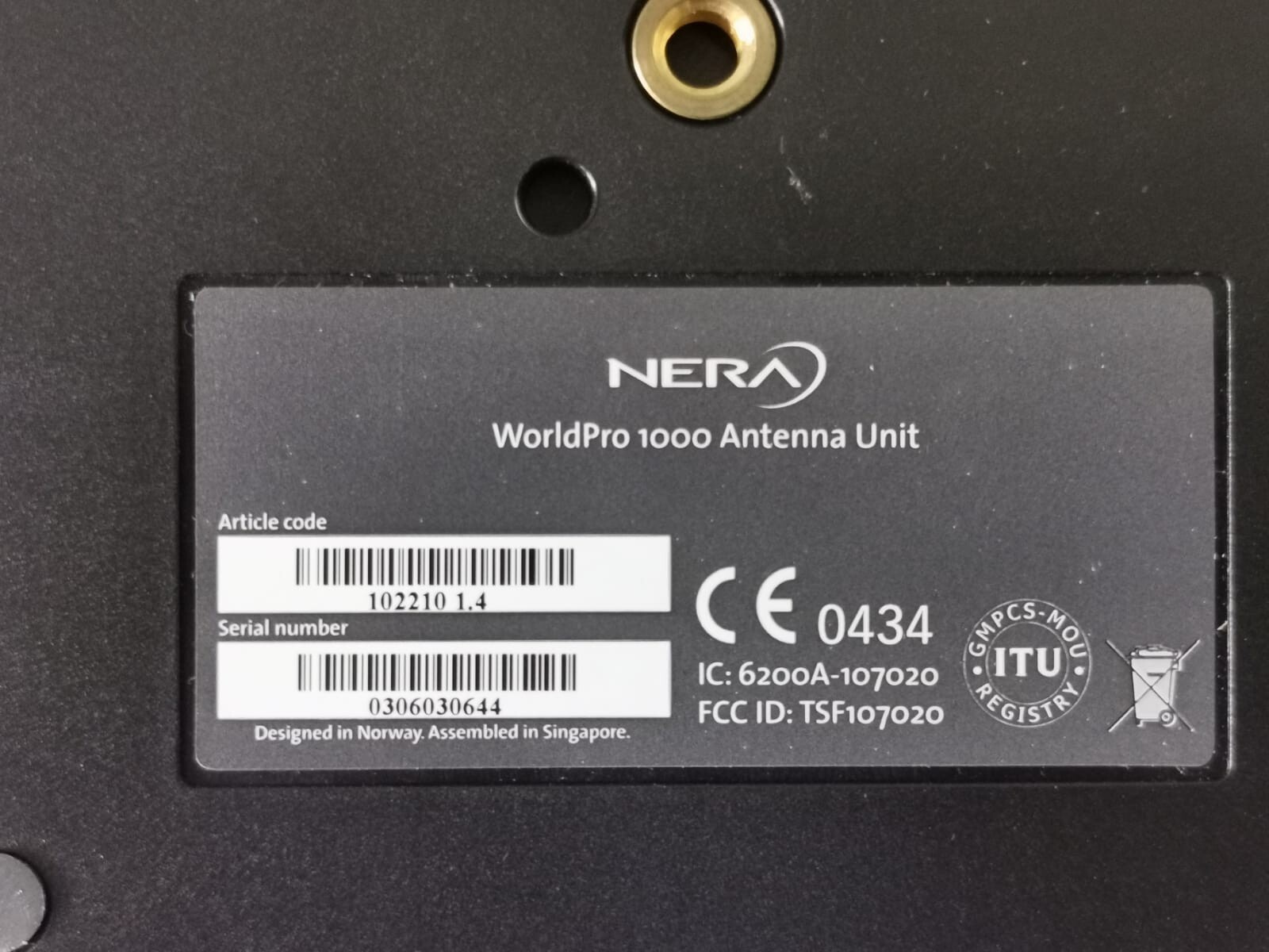 NERA WORLDPRO1000 NERA WorldPro 1000 Antenna Unit 2