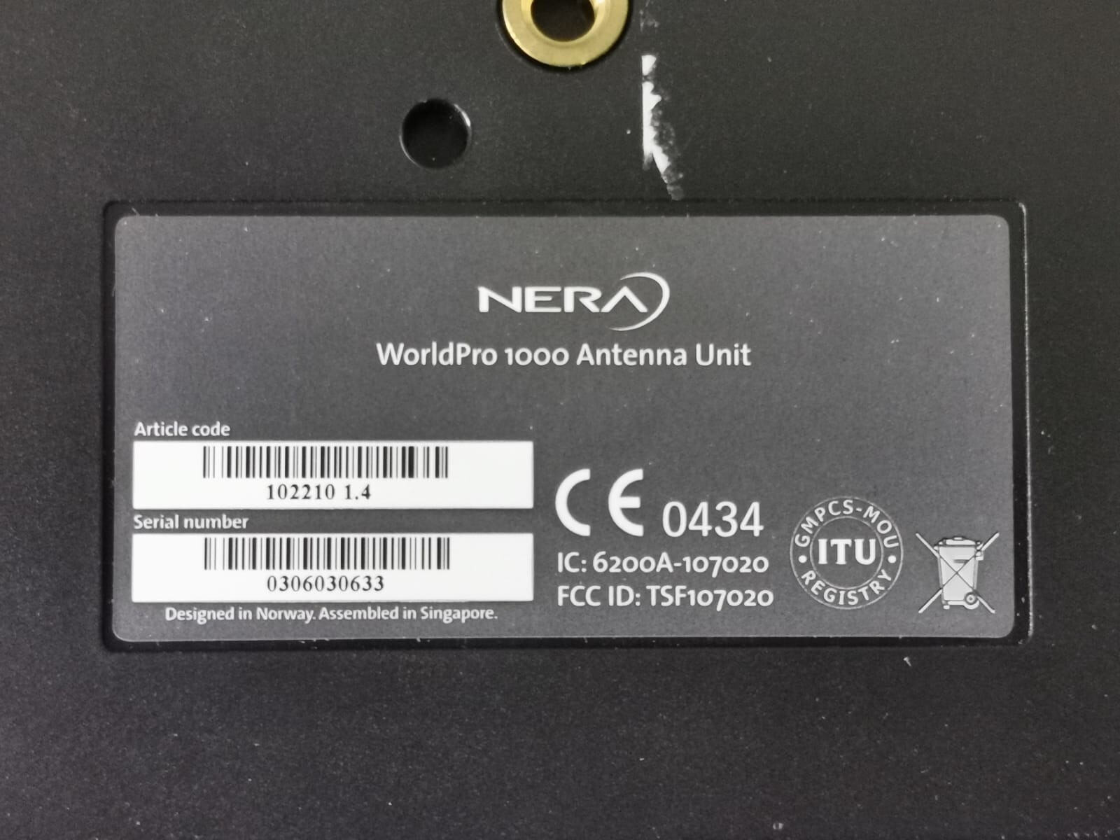 NERA WORLDPRO1000 NERA WorldPro 1000 Antenna Unit 2