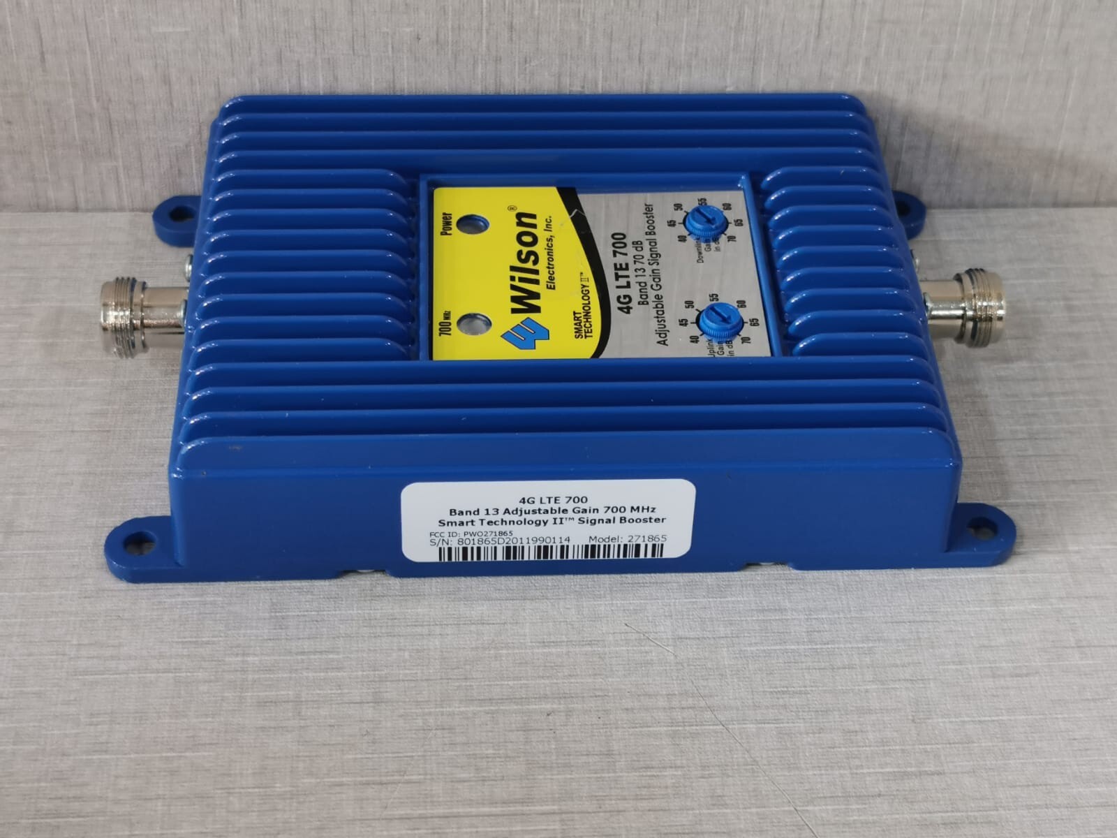 Wilson Electronics LTE-700 Wilson Electronics 271865 4G LTE 700 Adjustable Gain Signal Booster - Inc. Accs 8