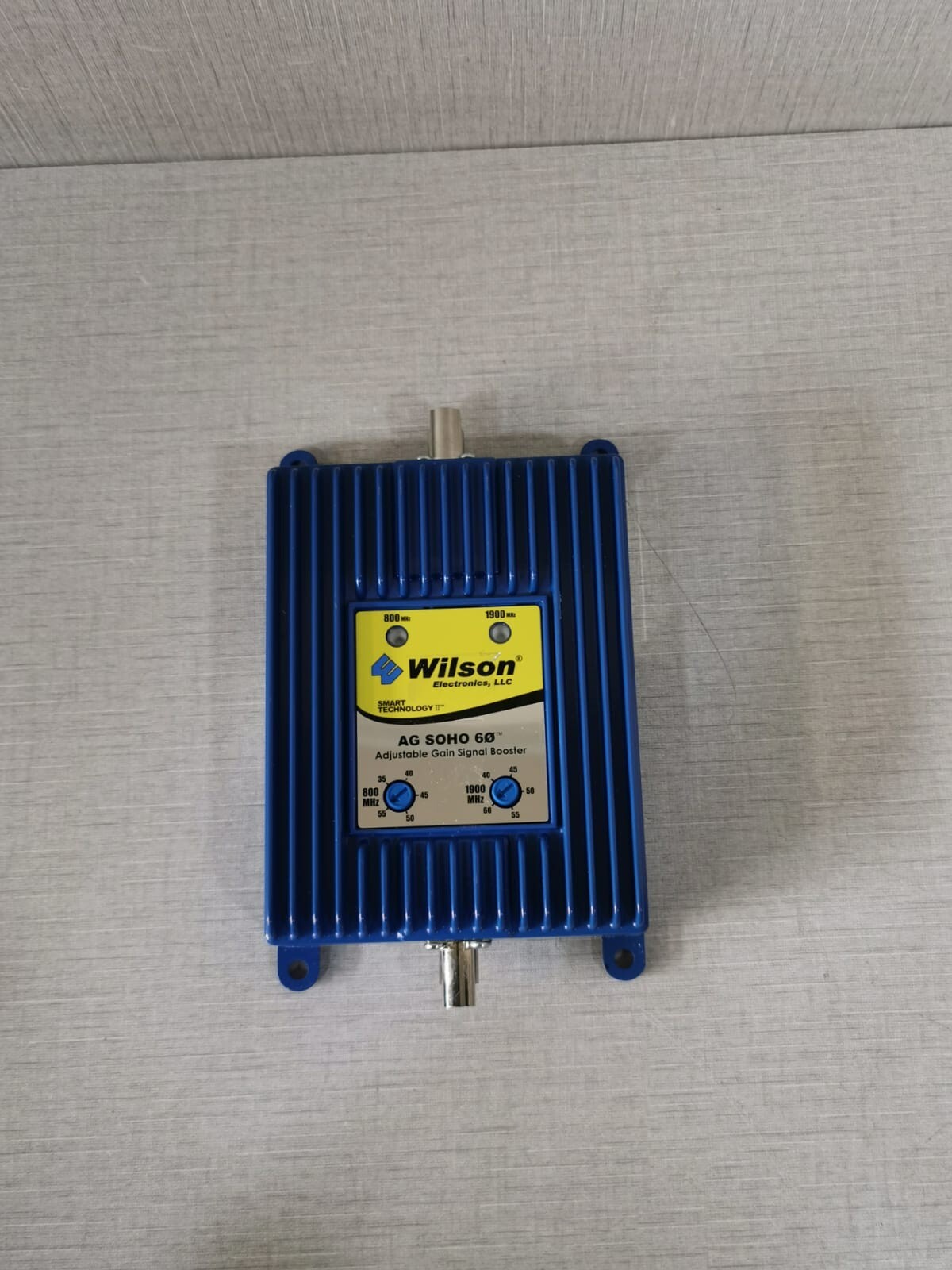 Wilson Electronics SOHO-60 Wilson Electronics 271265 AG SOHO 60 Adjustable Gain Signal Booster - INC. ACCS 5