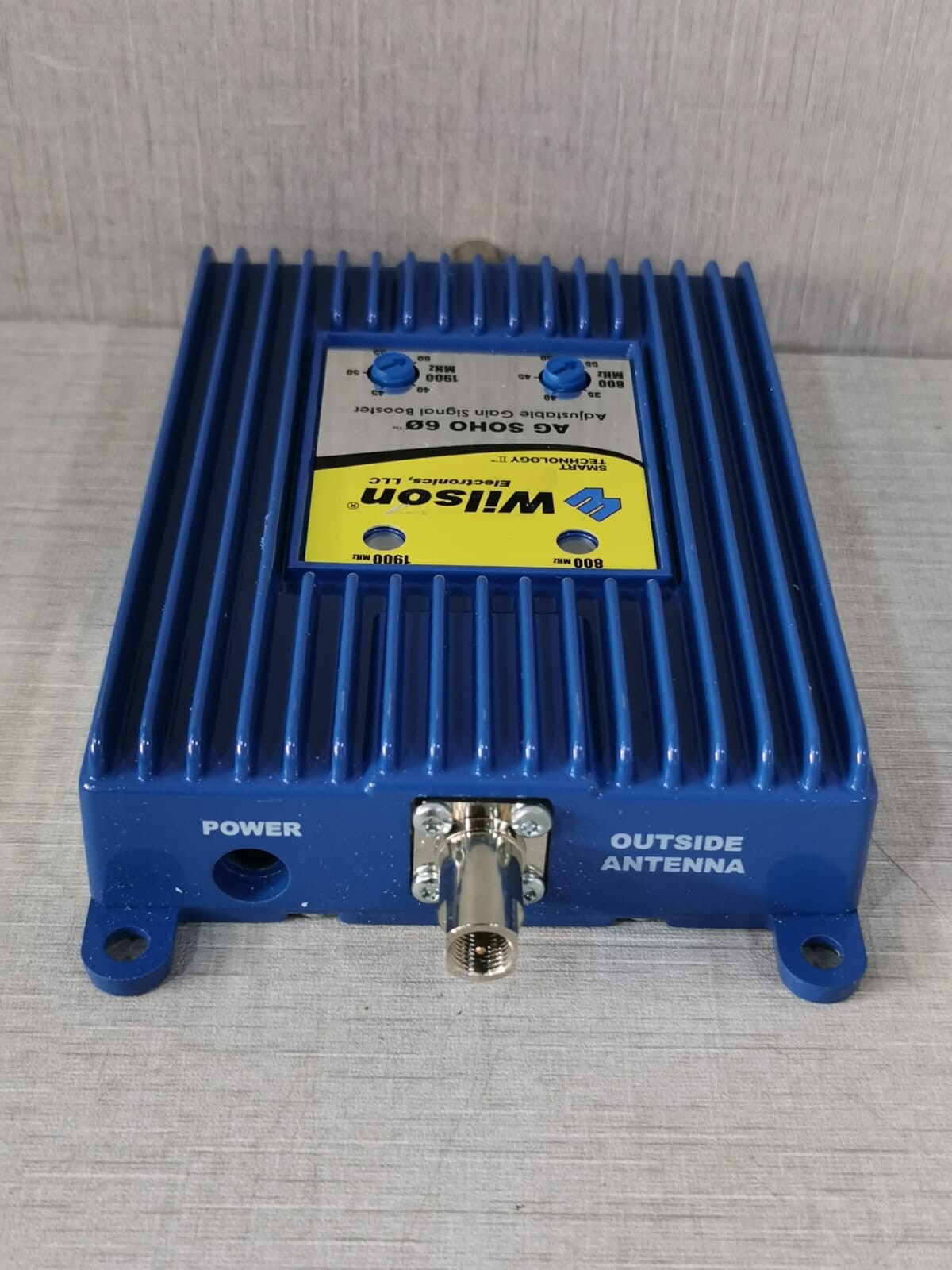 Wilson Electronics SOHO-60 Wilson Electronics 271265 AG SOHO 60 Adjustable Gain Signal Booster - INC. ACCS 7