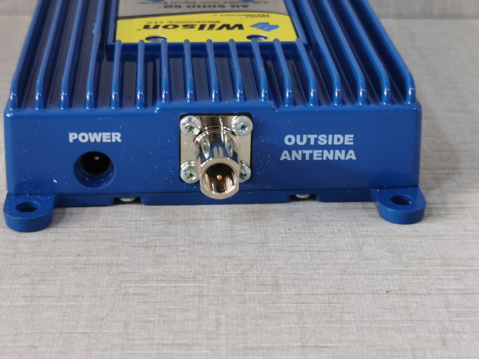 Wilson Electronics SOHO-60 Wilson Electronics 271265 AG SOHO 60 Adjustable Gain Signal Booster - INC. ACCS 8