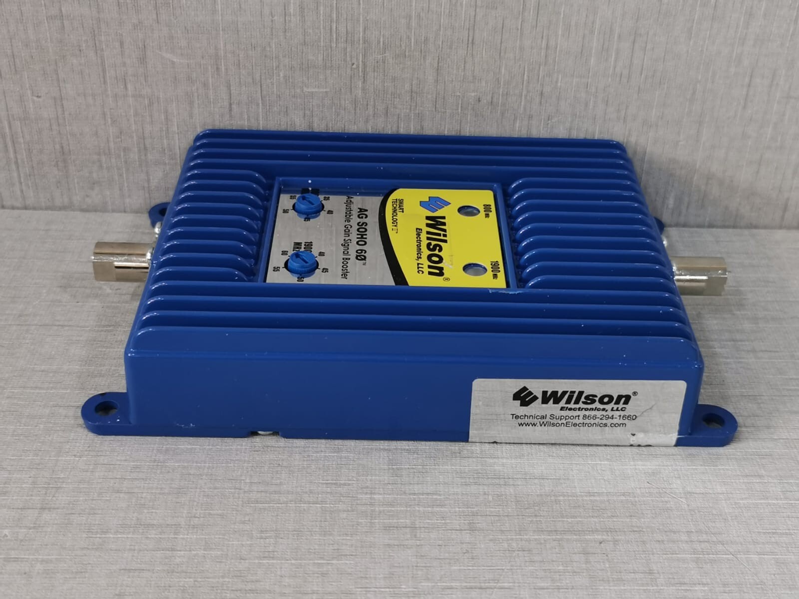 Wilson Electronics SOHO-60 Wilson Electronics 271265 AG SOHO 60 Adjustable Gain Signal Booster - INC. ACCS 10