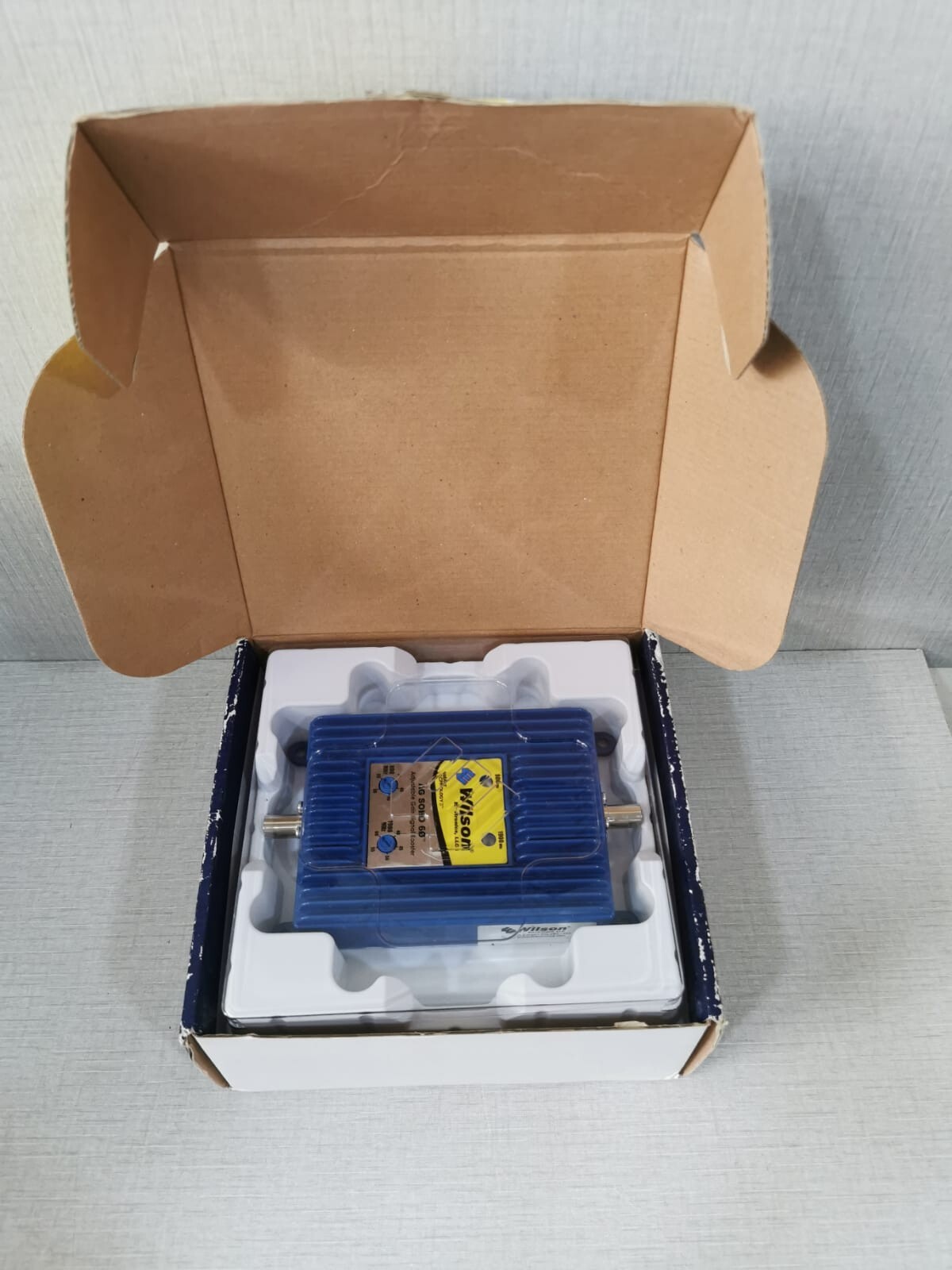 Wilson Electronics SOHO-60 Wilson Electronics 271265 AG SOHO 60 Adjustable Gain Signal Booster 2