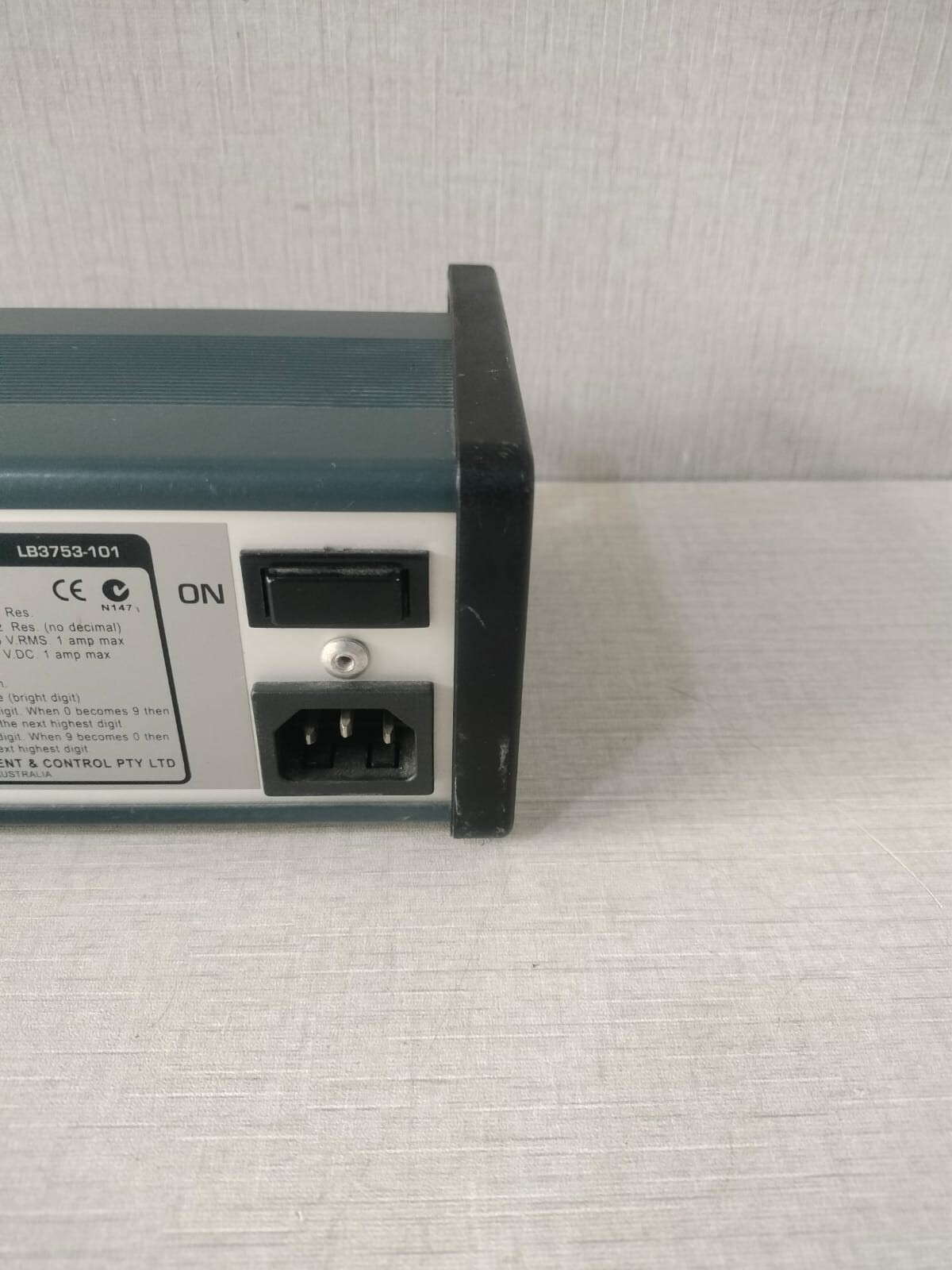 IEC LB3753-101 IEC MINI-WAVE LB3753-101 DIGITAL SYNTHESIS SIGNAL GENERATOR 0.1-100KHZ 10