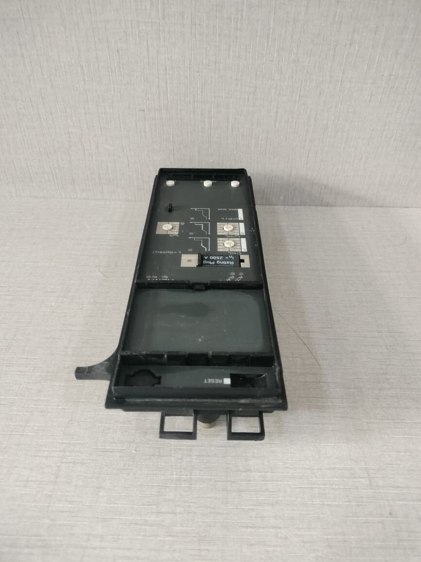 Eaton XZMV EATON XZMV BREAKER TRIPPED SER.NO.02 4