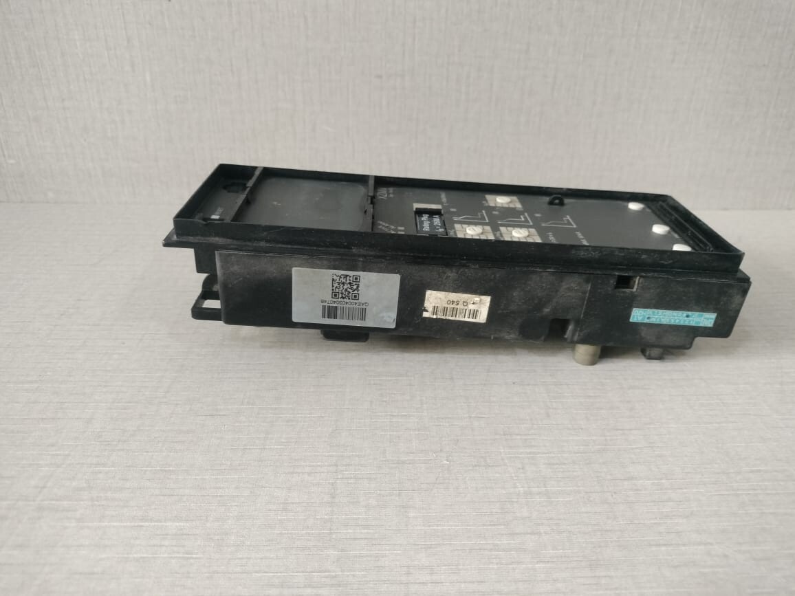 Eaton XZMV EATON XZMV BREAKER TRIPPED SER.NO.02 5