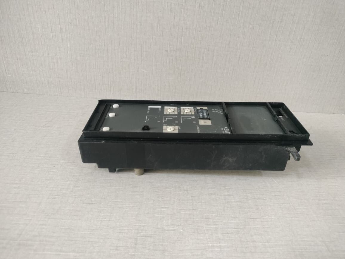 Eaton XZMV EATON XZMV BREAKER TRIPPED SER.NO.02 6