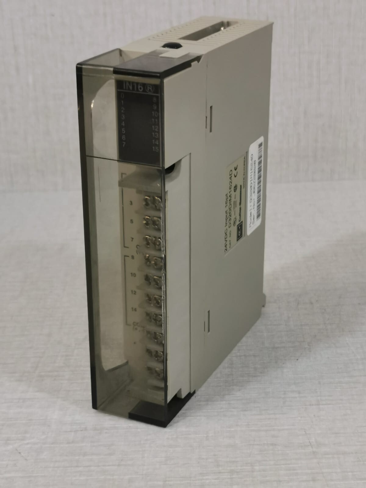 Cutler-Hammer D320DIM1624D Cutler-Hammer D320DIM1624D, 24V Input 16pt 6