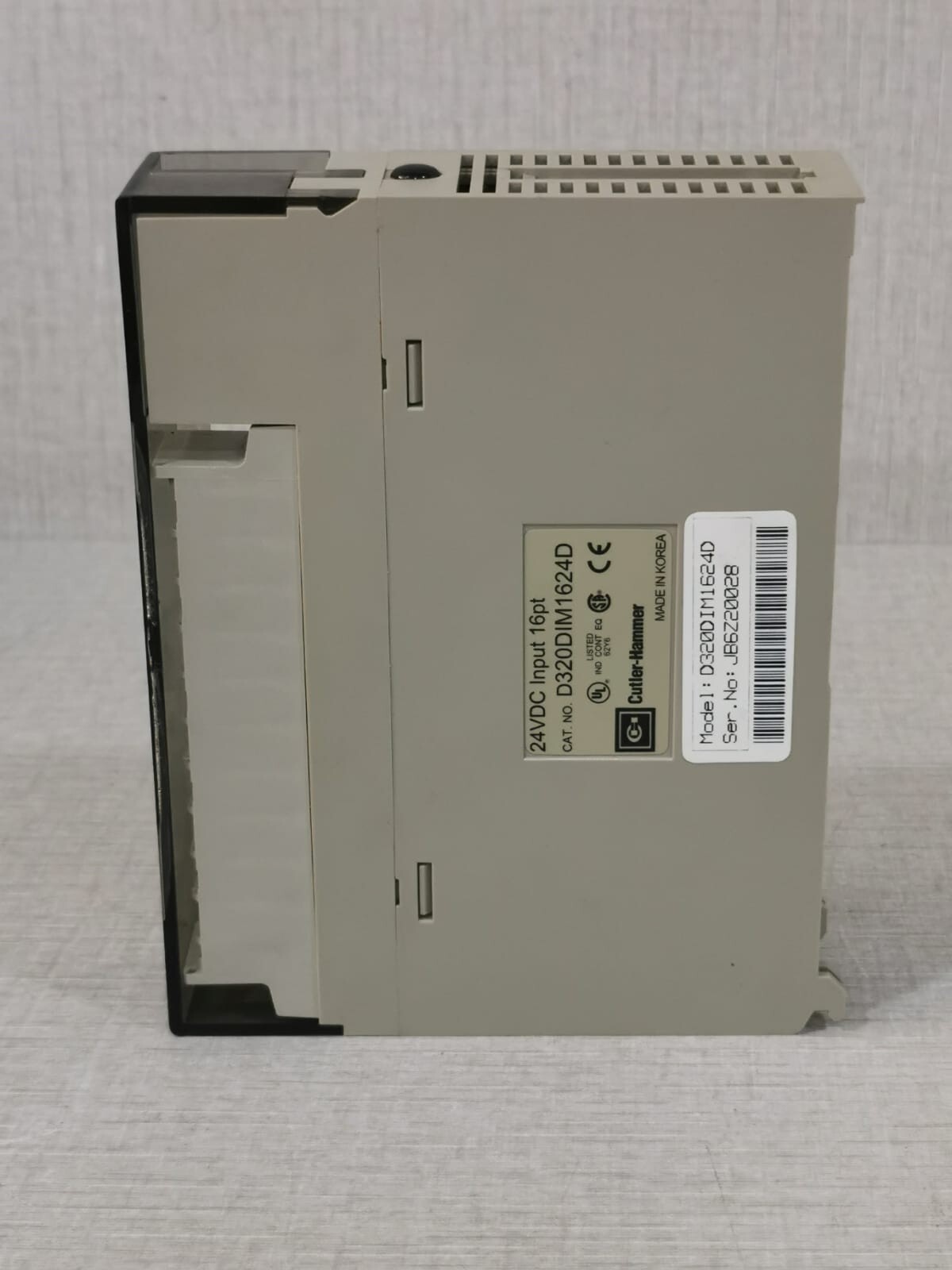 Cutler-Hammer D320DIM1624D Cutler-Hammer D320DIM1624D, 24V Input 16pt 8