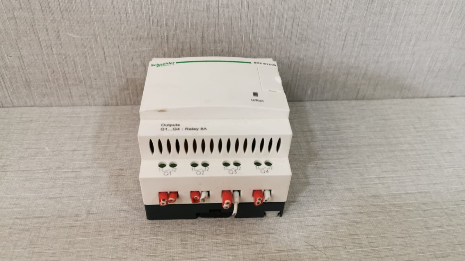 Schneider Electric 88960024 Schneider Electric Zelio SR2 E121B Smart Relay 88960024 4