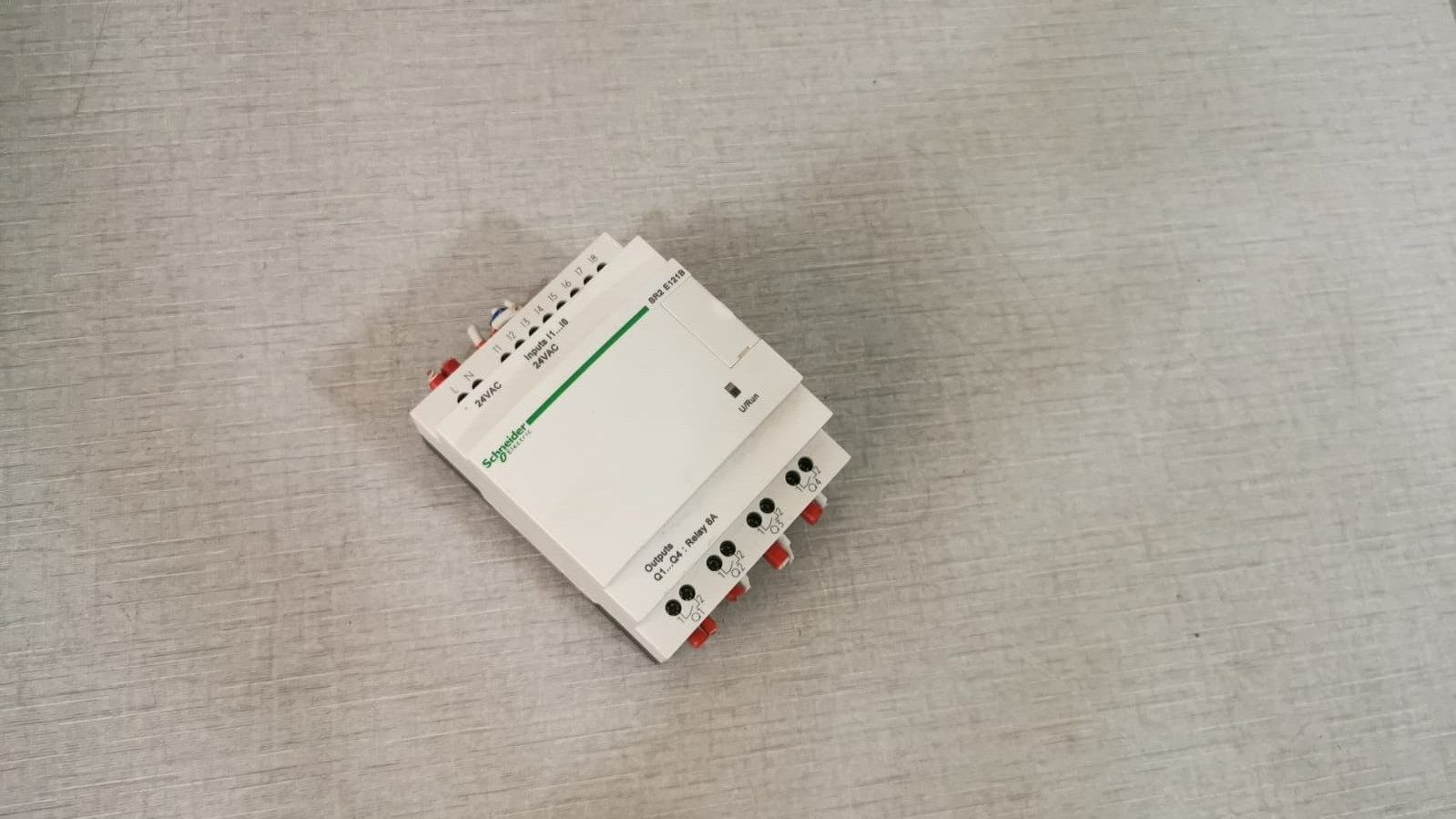 Schneider Electric 88960024 Schneider Electric Zelio SR2 E121B Smart Relay 88960024 8