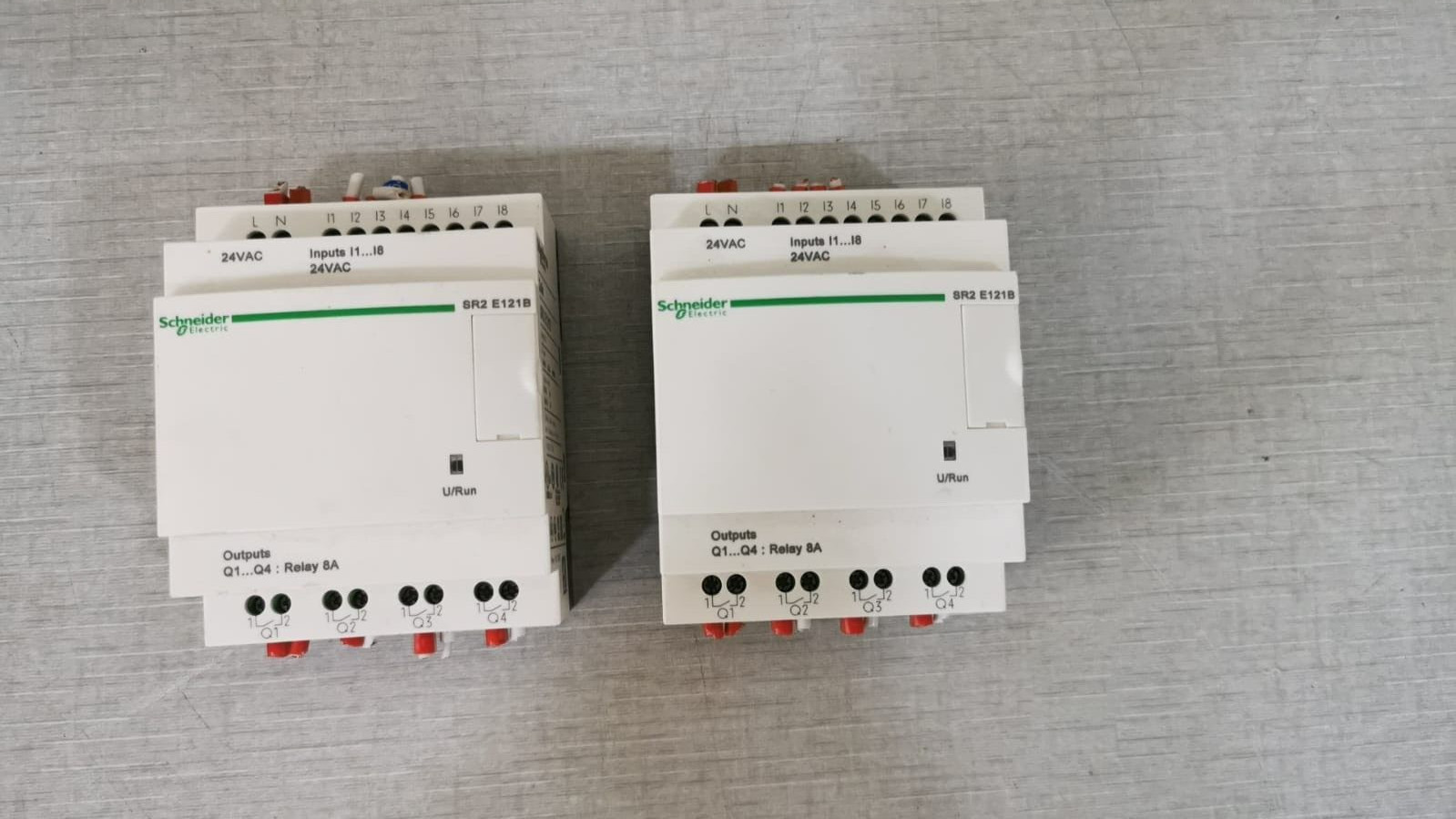 Schneider Electric 88960024 Schneider Electric Zelio SR2 E121B Smart Relay 88960024 9
