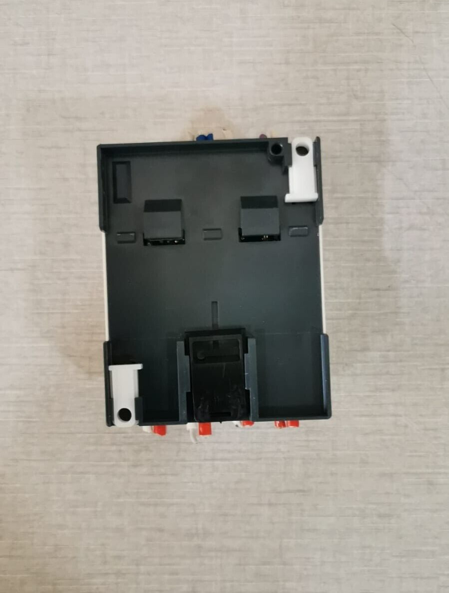 Schneider Electric 88960024 Schneider Electric Zelio SR2 E121B Smart Relay 88960024 10