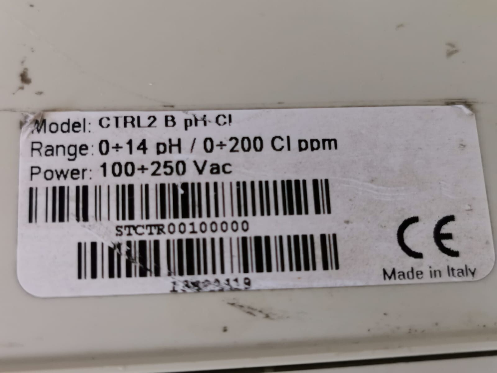 FWT CTRL 2 plus FWT CTRL2 B ph-cl Range 0-14 ph/0-200 cl ppm - Screen Cover Damaged 2