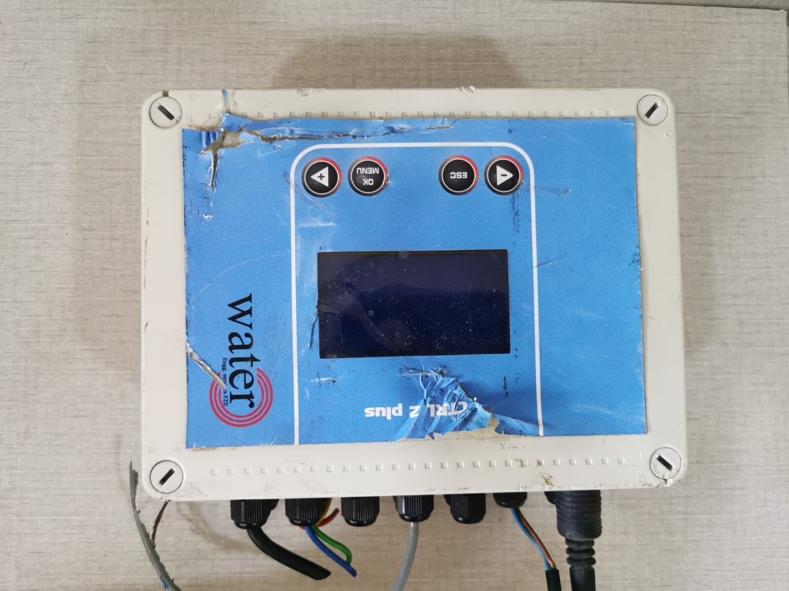 FWT CTRL 2 plus FWT CTRL2 B ph-cl Range 0-14 ph/0-200 cl ppm - Screen Cover Damaged 6