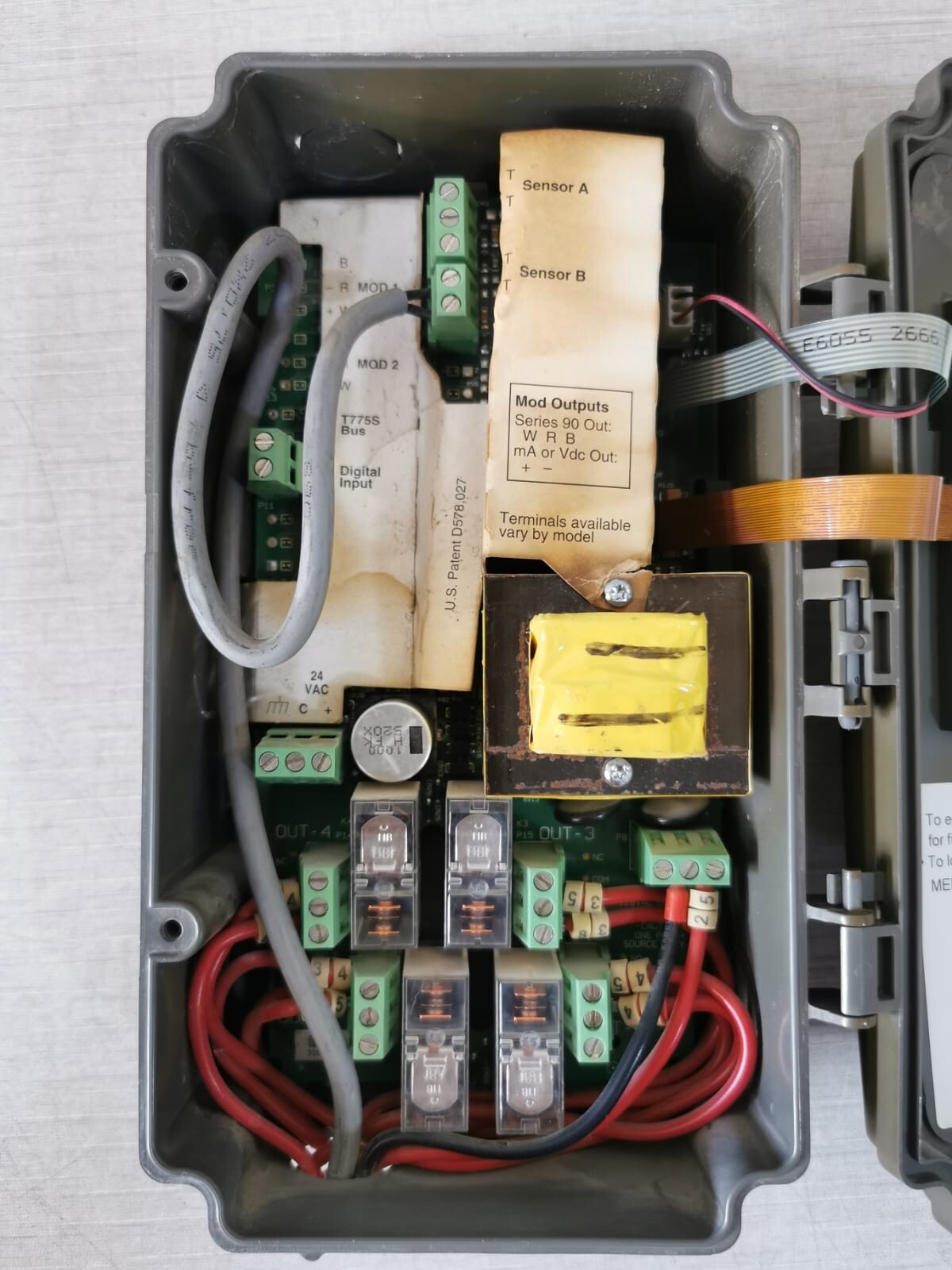 Honeywell T775B2040 HONEYWELL T775B2040 Electronic Remote Temperature Controller 9