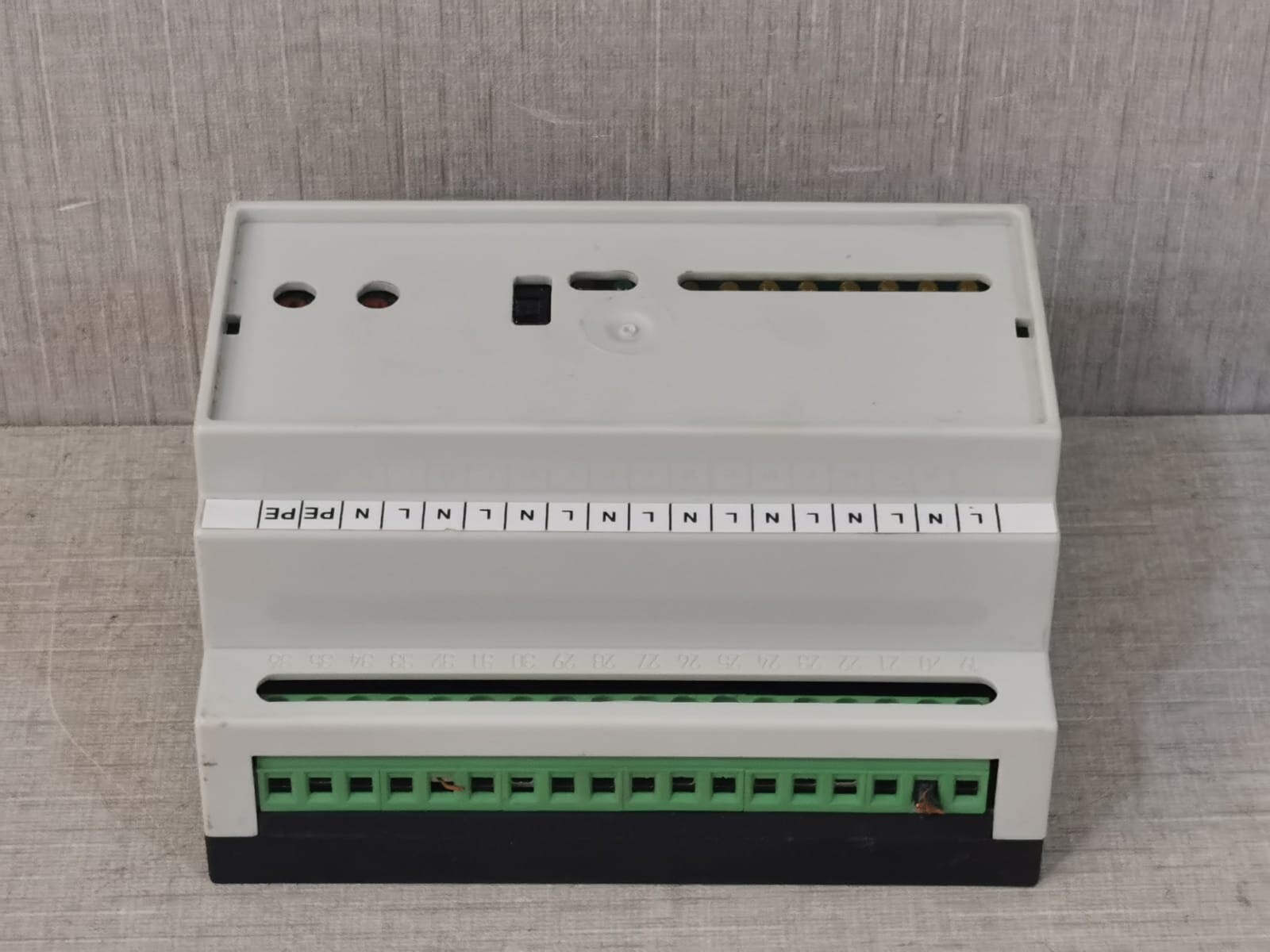 COOPER 400 71 347 455 COOPER DLS/3PH-BUS-Modul Inv. 400 71 347 455 Without Label on Top 6