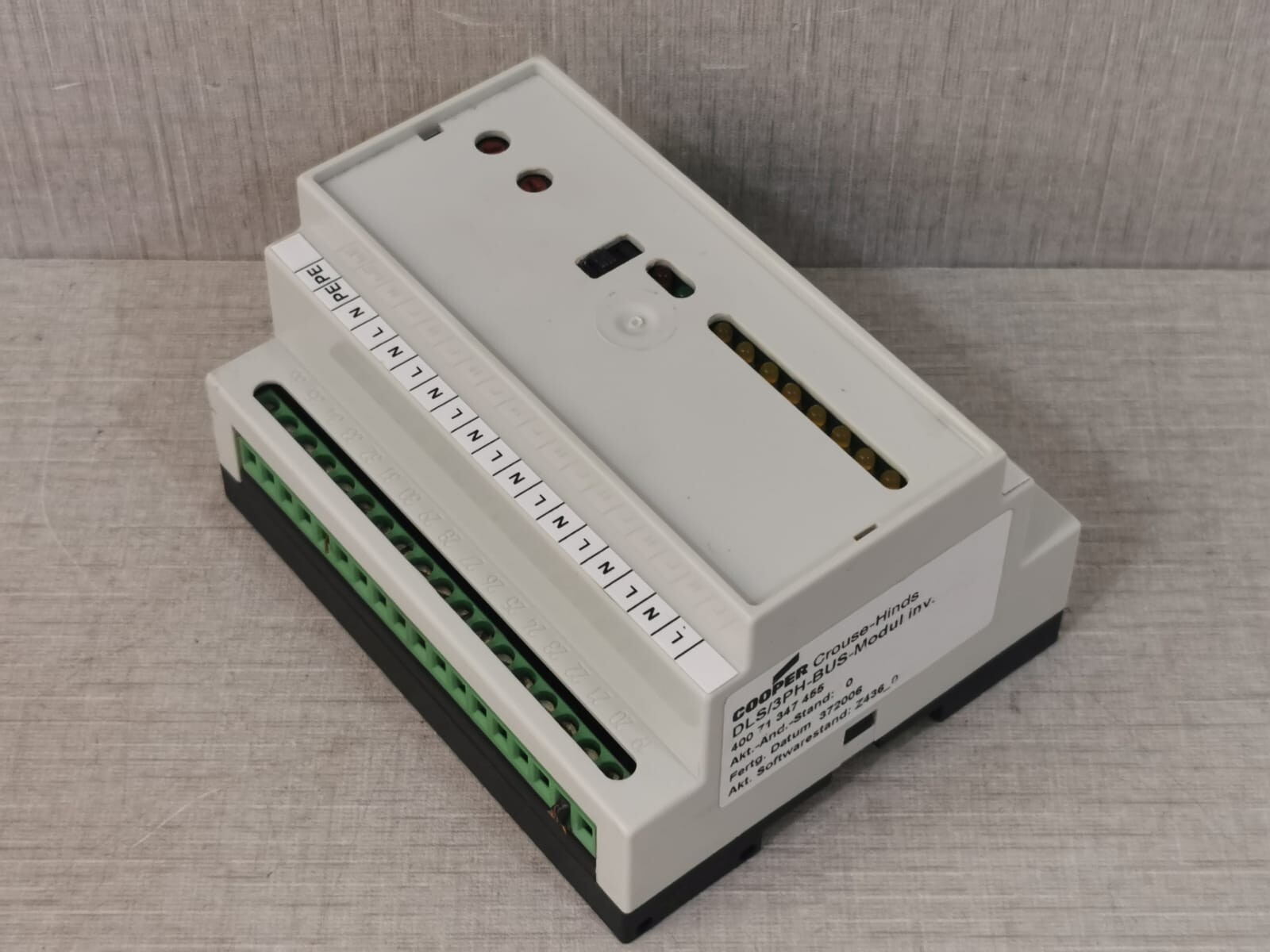 COOPER 400 71 347 455 COOPER DLS/3PH-BUS-Modul Inv. 400 71 347 455 Without Label on Top 7