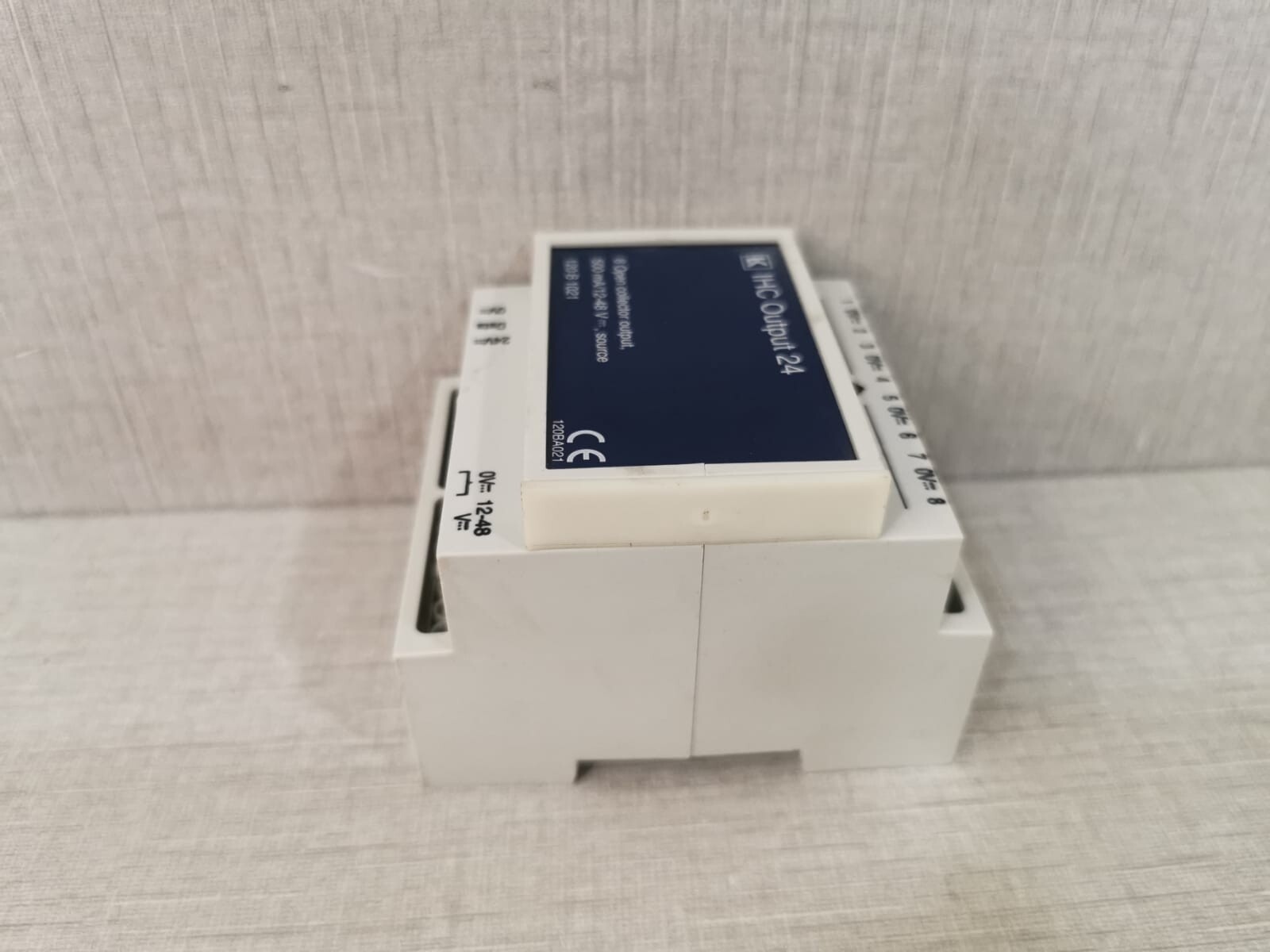 LK 120B1021, 120BA021 LK IHC Output 24 120B1021/120BA021, 8 Open Collector Output 6