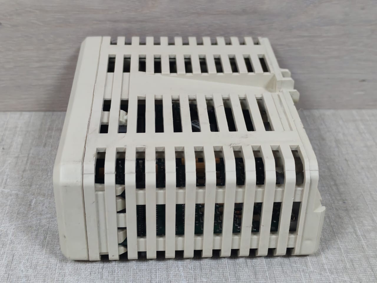 ABB 3BSE008516R1 AI810 ABB 3BSE008516R1 Analog Input 8Channel Module WITHOUT BASE 7